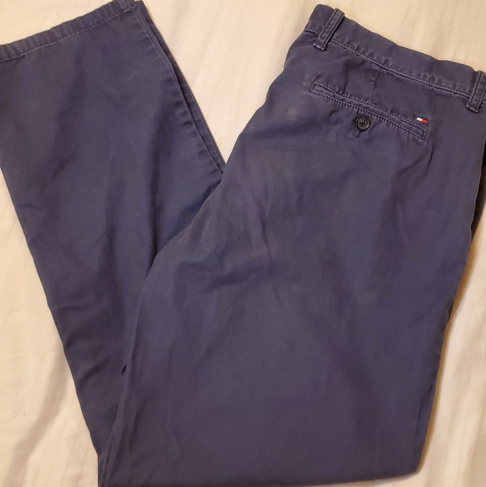 Tommy Chinos